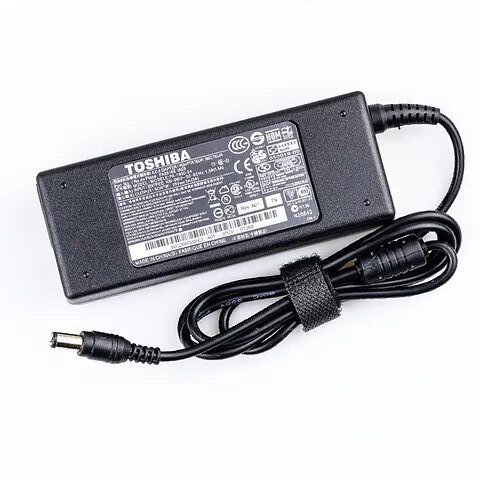 TOSHIBA 15V / 5A 3.0MM REPL ADAPTER